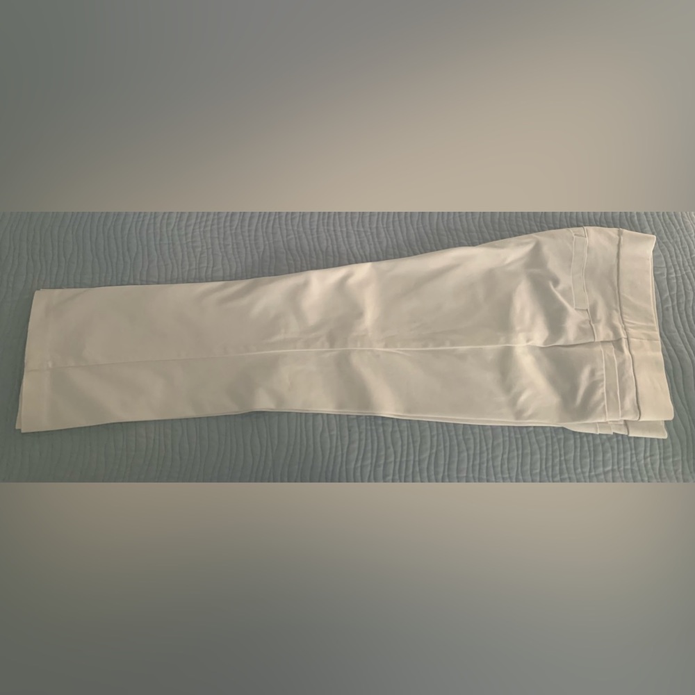 White Lee Style Up Pull On Dress Pants. Size 4 Petite